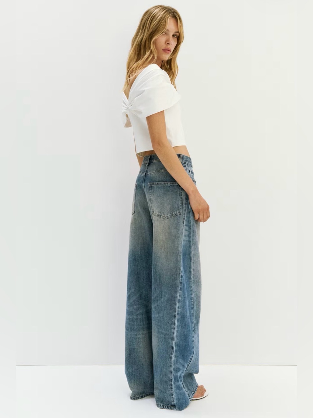 H&M Women's Wide-Leg Jeans in Washed Blue